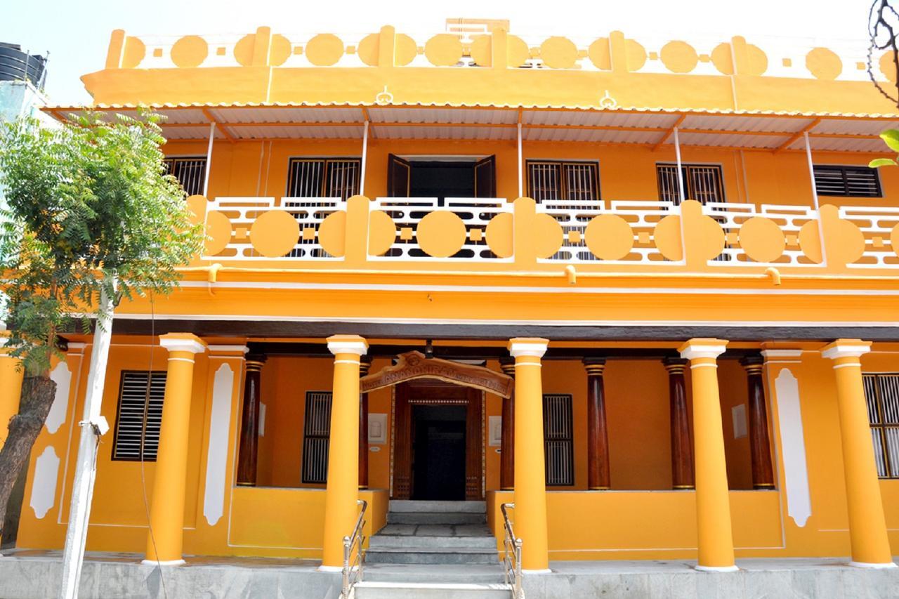 Hotel Anandhiram Heritage Karaikal Exteriör bild